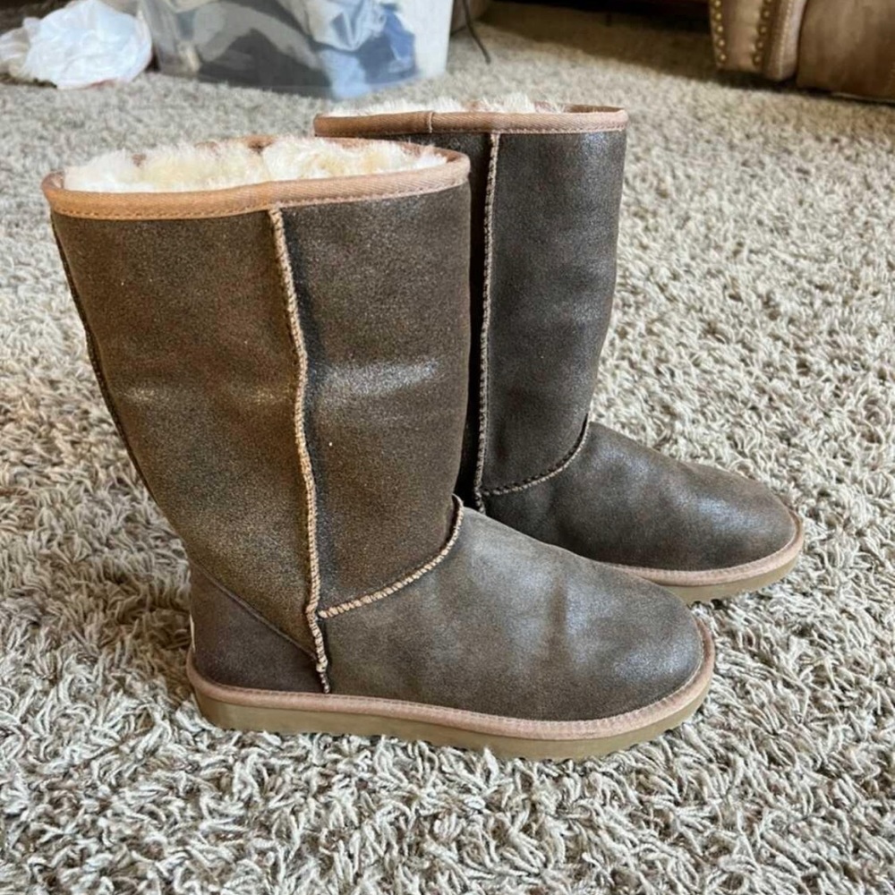 Women’s Ugg boots - Picture 1 of 4